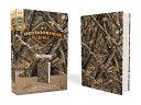 Niv, Outdoorsman Bible, Lost Camo Edition, Leathersoft, Red Letter Edition, Comfort Print: The Field-Ready Cover Blends in But the Words Stand Out wit - stevensbooks
